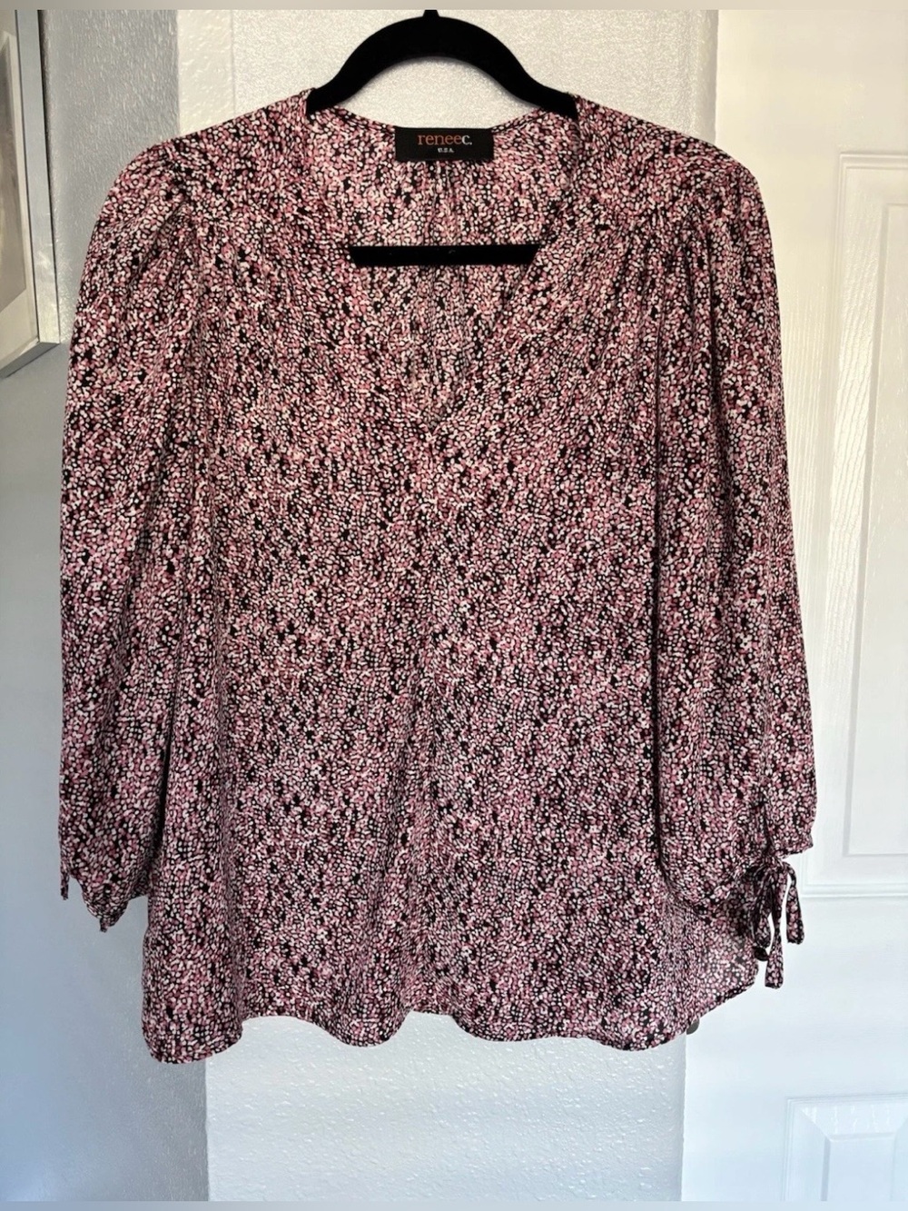 Renee C. Pink and Black V-Neck Long Sleeve Blouse Size L Elegant Holidays